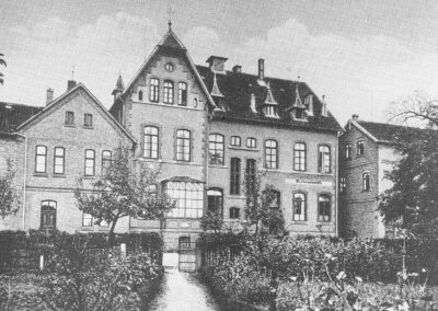 Joseph Stift Spur der Steine - vom Garten gegenüber