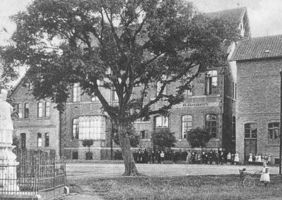Joseph Stift Spur der Steine - mit Nepomuk